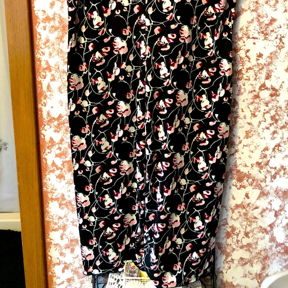 Dress, Midi, [Cheerful] Cherry Blossom Design on black, ruffley sleeves - Picture 2 of 16
